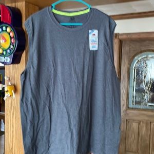 Men’s fruit of the loom T-shirt size large